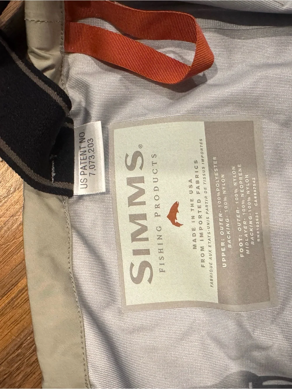 Simms flyfishing Men’s Two-Tone Waders w/ Simms felt bottom Brown leather Boots